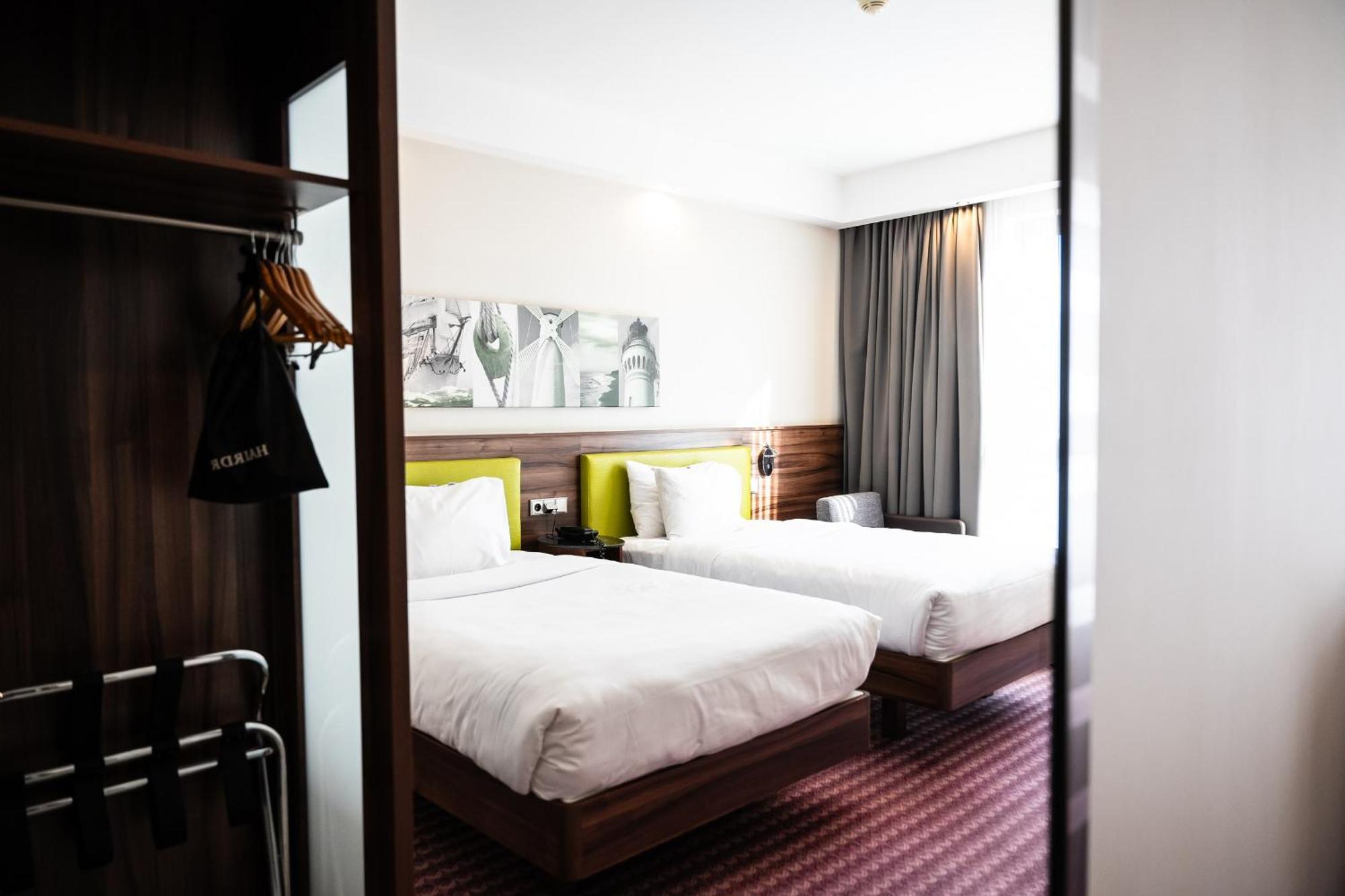 ホテル Hampton By Hilton シフィノウイシチェ エクステリア 写真
