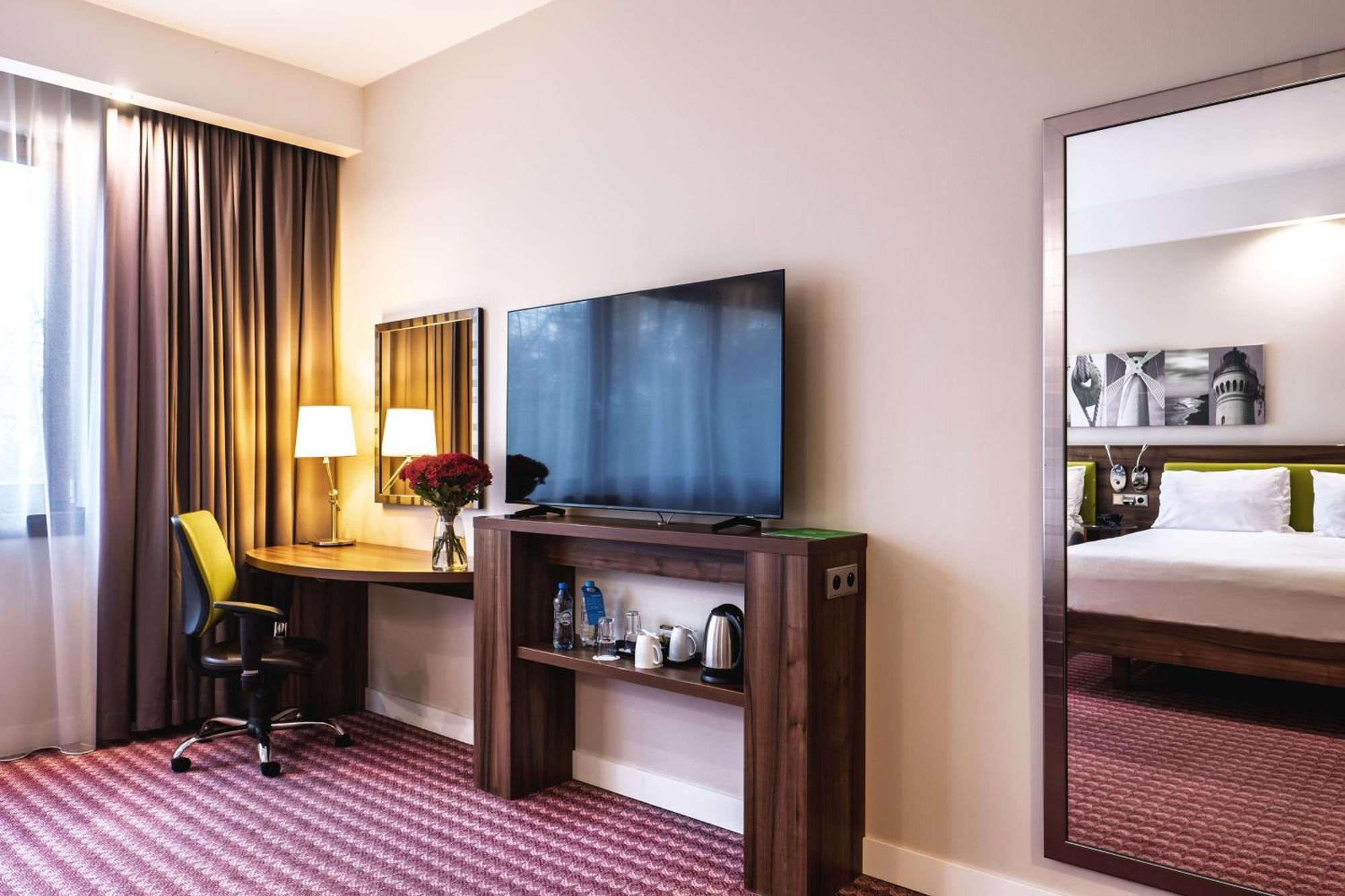 ホテル Hampton By Hilton シフィノウイシチェ エクステリア 写真