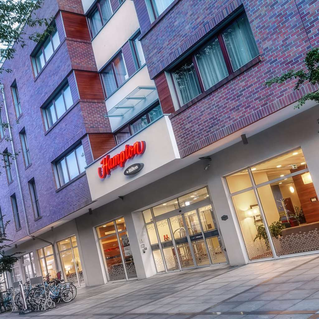 ホテル Hampton By Hilton シフィノウイシチェ エクステリア 写真
